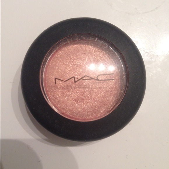 Mac Gleam eyeshadow