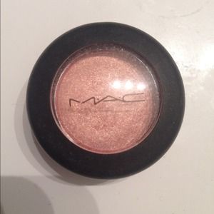 Mac Gleam eyeshadow