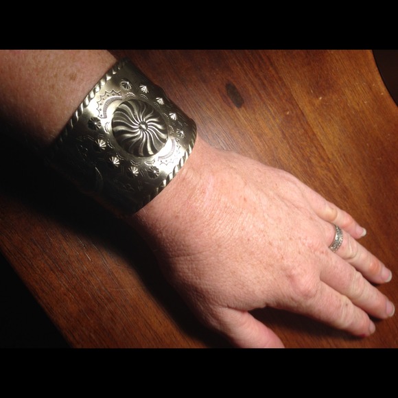 Bundled Vintage🌀Native American Stamp Bracelet - Picture 3 of 4