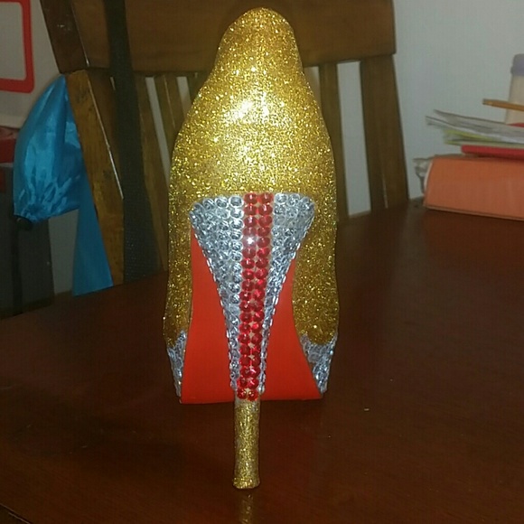 Custom gold glitter red bottom Shoes - Picture 3 of 4