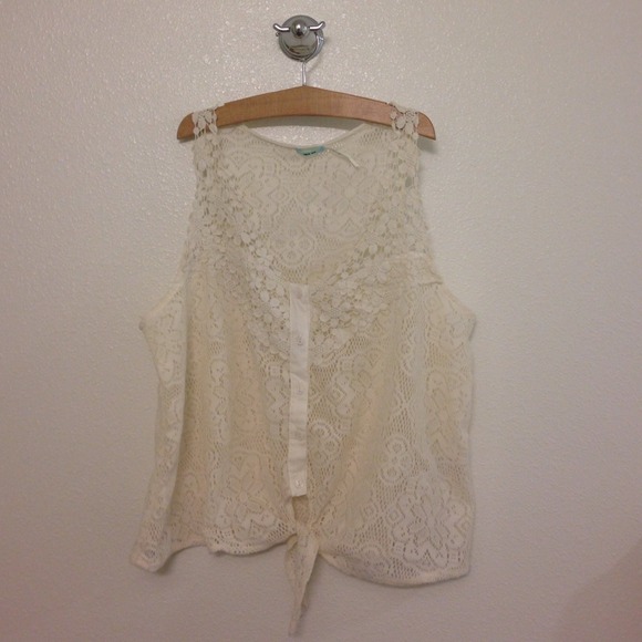Urban Outfitters Crochet Tie Front Top size L