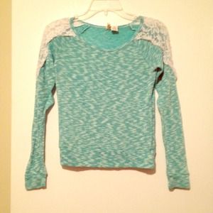 ⭐️Long Sleeve Blue Top with Lace Shoulder