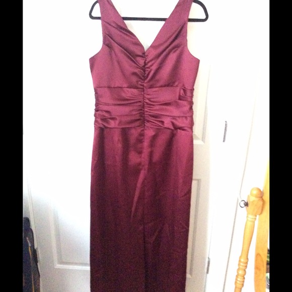 Wine Formal/ Bridesmaid Dress - Picture 2 of 2