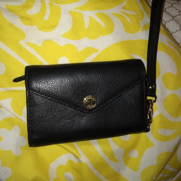 MK Iphone Wallet
