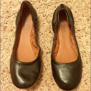 Lucky brand black flats