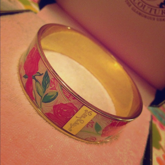 Delta Zeta Lilly Print Bangle 💕