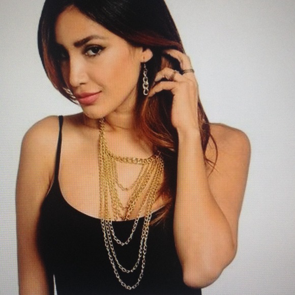 Gold chain layered necklace