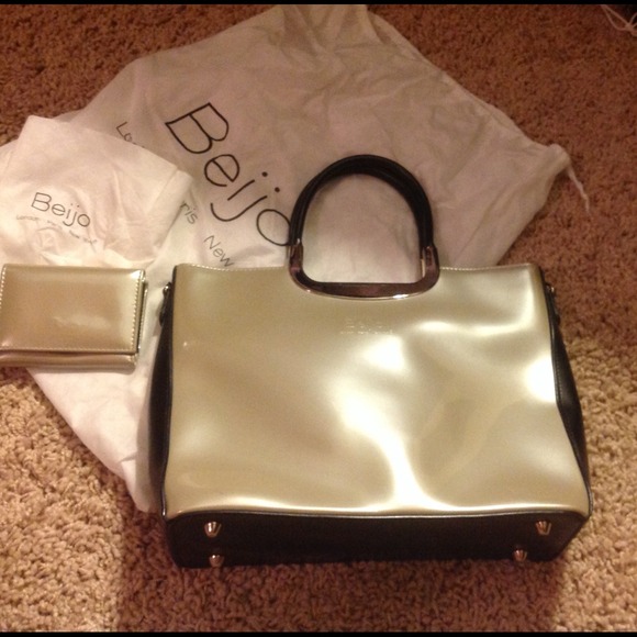 bEIJO silver and black handbag w/ matching wallet