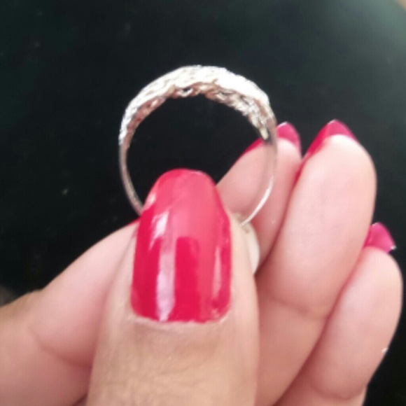 Shiny silver ring - Picture 3 of 4
