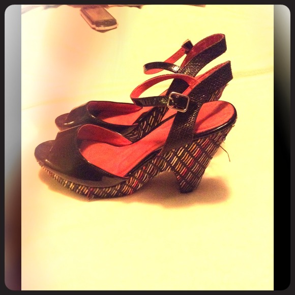 Unlisted by Kenneth Cole Heels