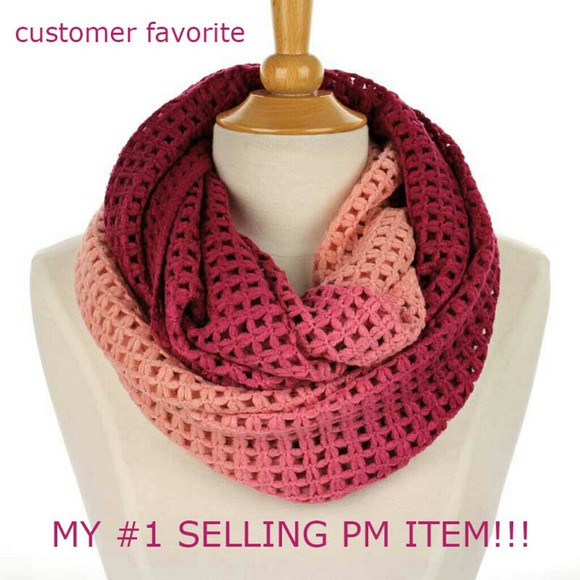 Chunky ombre pink knit infinity scarf