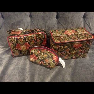 3 piece travel make up bag set. 💄👝.