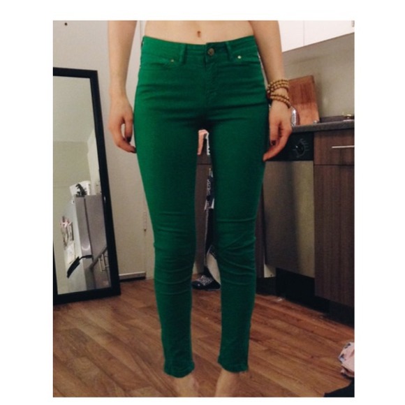 COLORED DENIM JEANS; ANKLE ZIPS, SLIGHT STRETCH