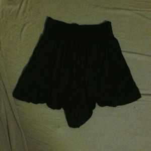 Stretchy high waisted black shorts