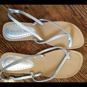 Silver flat sandals Gianni Bini