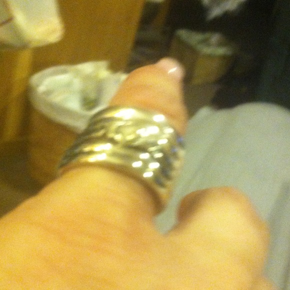 Ring - Picture 1 of 3