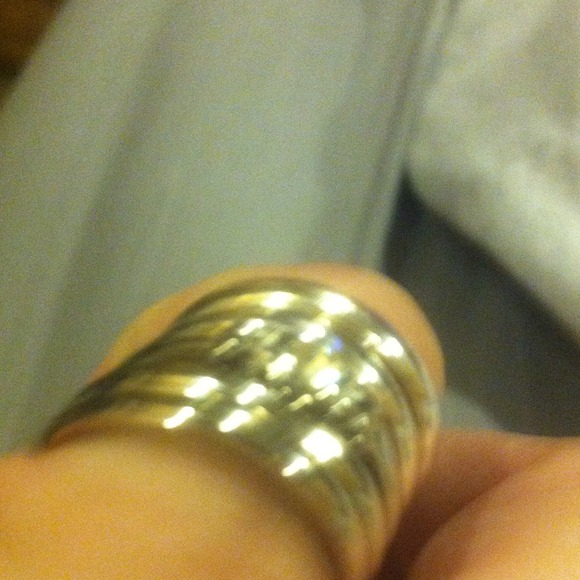 Ring - Picture 2 of 3