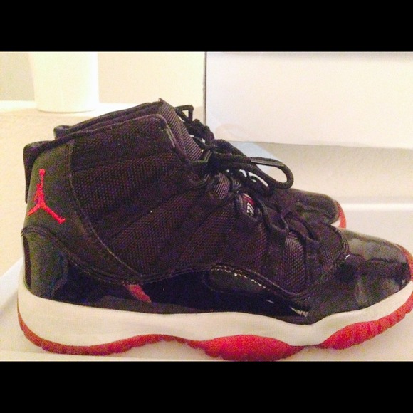 Jordan bred 11s