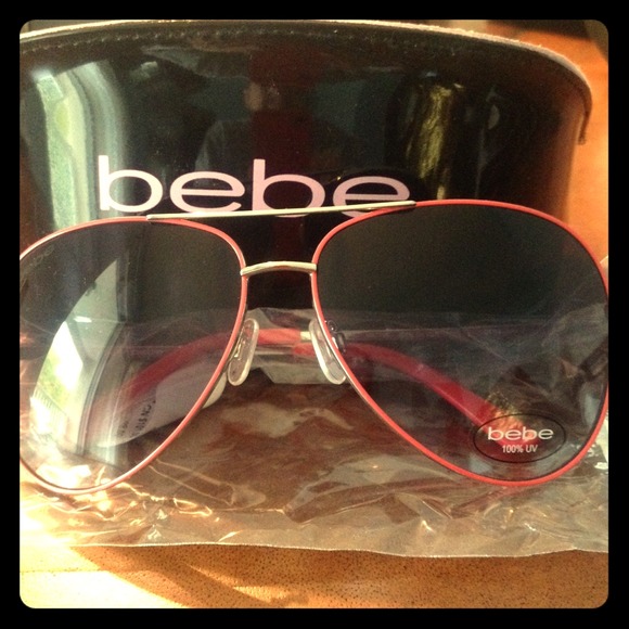 NWT BEBE AVIATOR SUNGLASSES