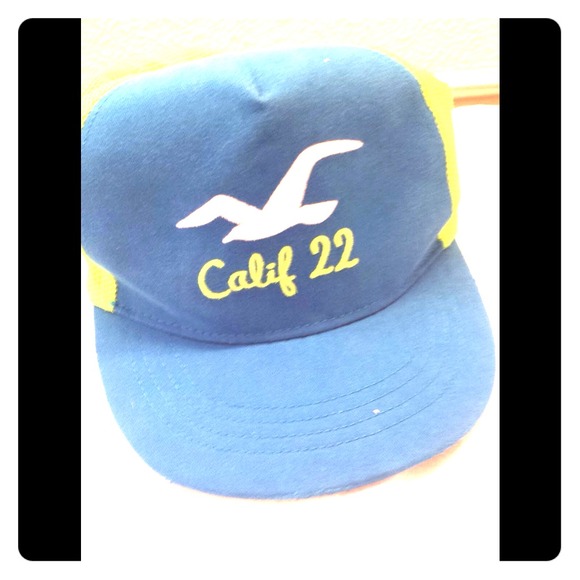 💎Hollister Snap Back💎 - Picture 1 of 3