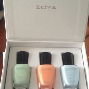 ZOYA ORGANIC NAIL POLISH SET