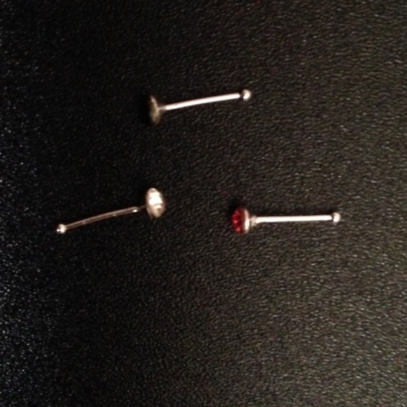 22 gauge silver nose ring. Listing is for 1. - Picture 2 of 4