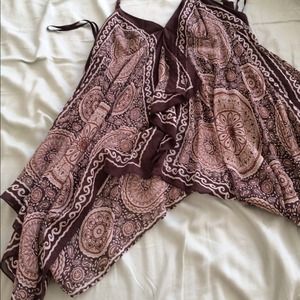 Beautiful bcbg top- very sexy and flowy