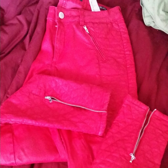 ---SOLD----   Sexy red zara jeans