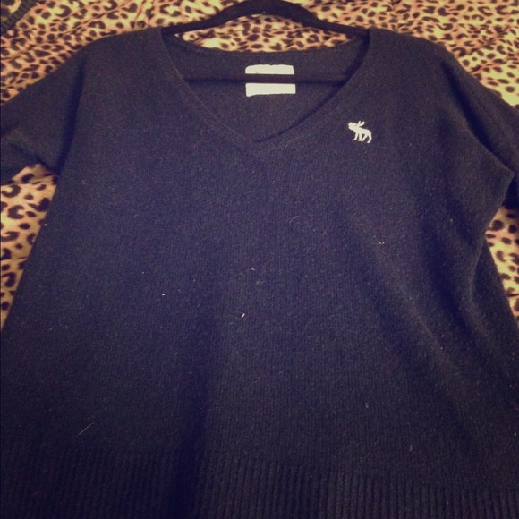 Abercrombie & Fitch sweater