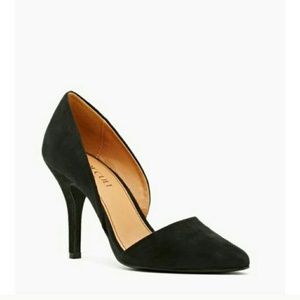 Black Siren Pumps