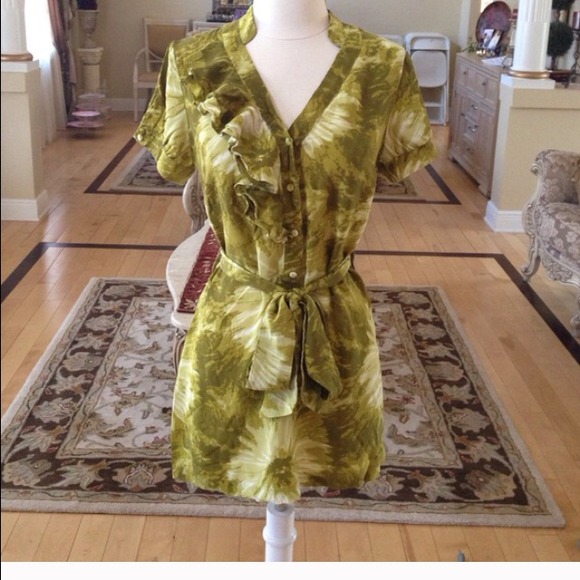 Anthropologie Tops - Anthropologie silk ruffle top