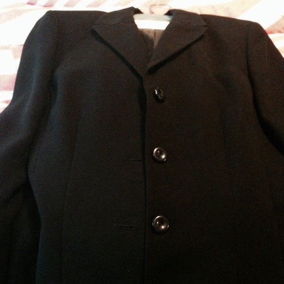 Suit - Picture 1 of 2
