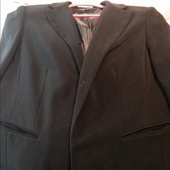Suit - Picture 1 of 2
