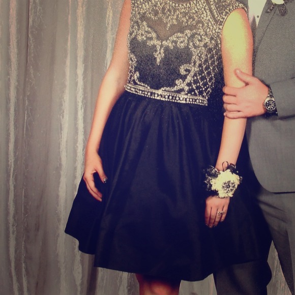 2014 spring Sherri hill black taffeta.