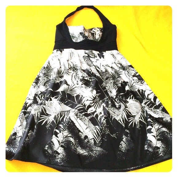 Bebe dress/size L