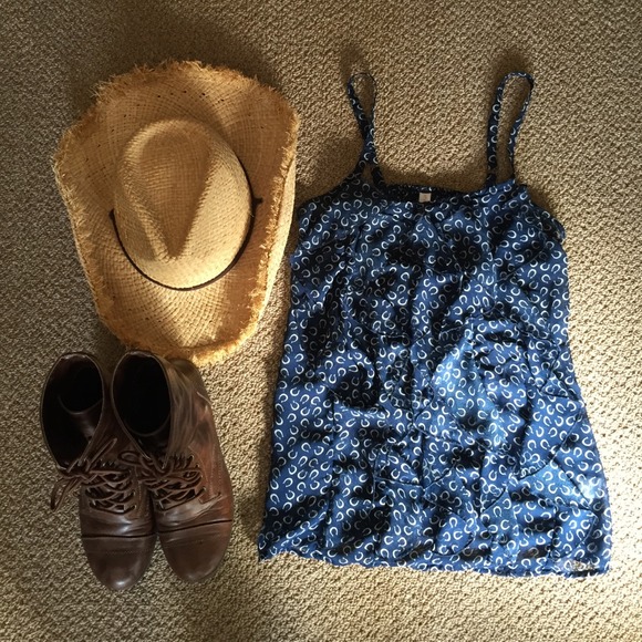 Navy blue horseshoe tank top