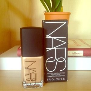 NARS sheer glow foundation