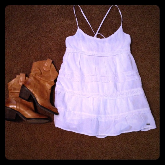 Hollister Dresses & Skirts - ⚡FLASH SALE⚡️White Tie Back HOLLISTER Sundress⏰