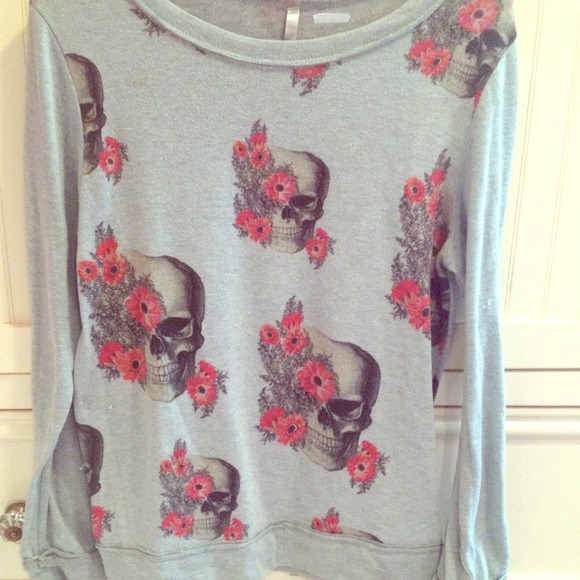 Light blue skull sweater