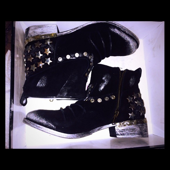 Shoes - MLE Mia Limited Edition BLACK STUDDED COWBOY BOOTS