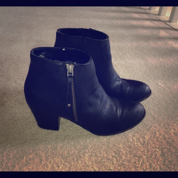 Express black ankle boots