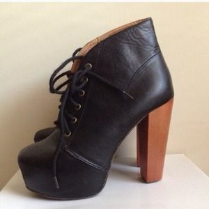 Black Faux Litas