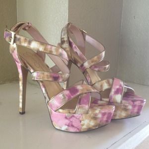 Jessica Simpson heels