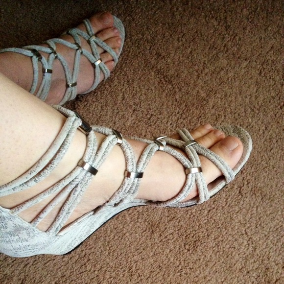 BCBGeneration Shoes - 🍬BCBG Cute strap Sandals🍬