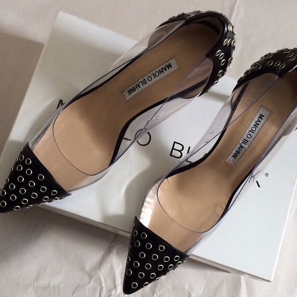 Manolo Blahnik Shoes - 💥🎉👏SOLD 👏 🎉 💥 Manolo Blahnik pump