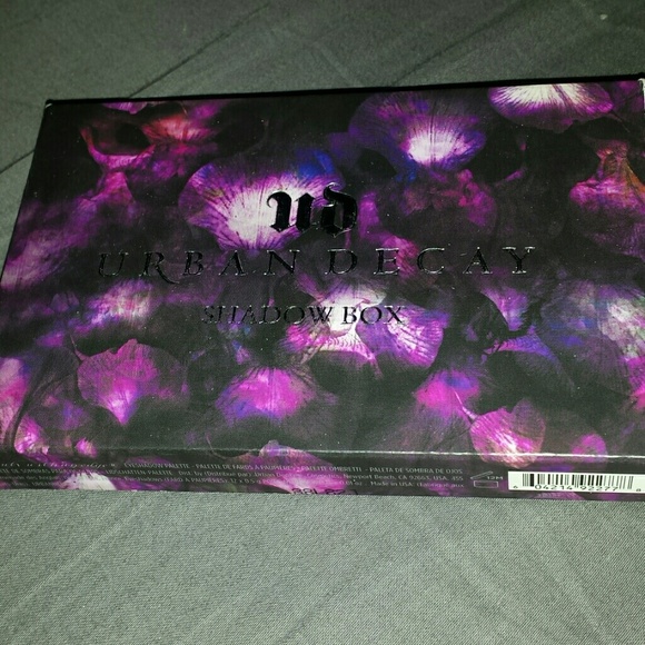 Urban Decay shadow box