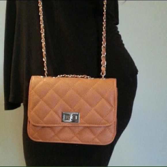 Handbags - Adorable brown satchel!