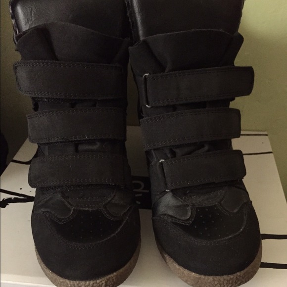 Candies Sneaker Wedges!