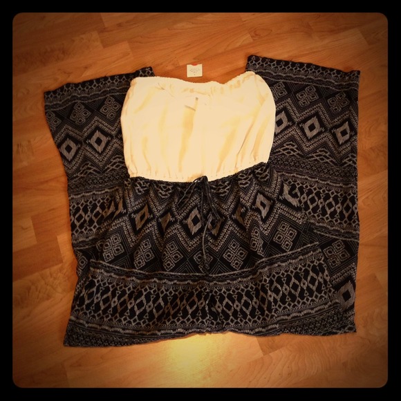 Brand New Aztec Wide Leg Tube Jumper!