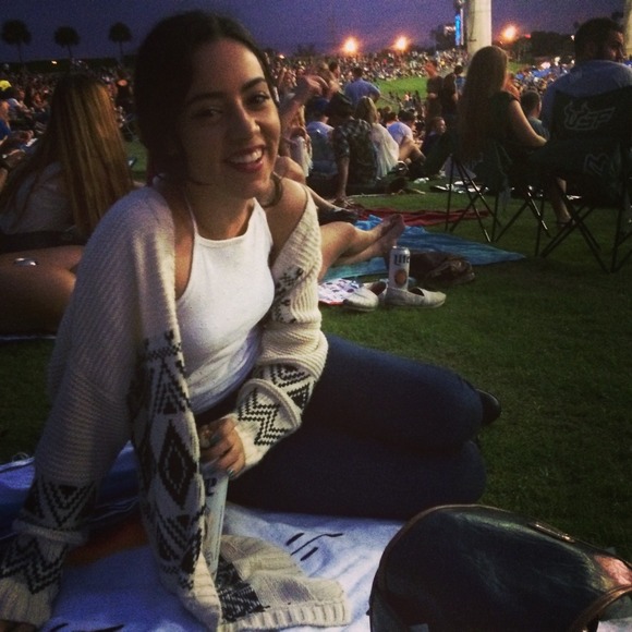 🌺All about your seller!🌺